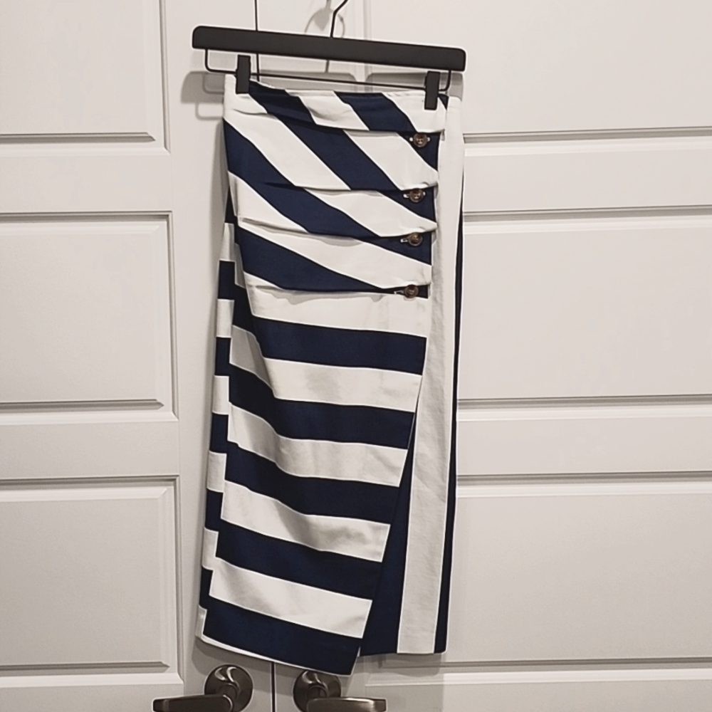 NEW YORK & COMPANY EVA MENDES SKIRT